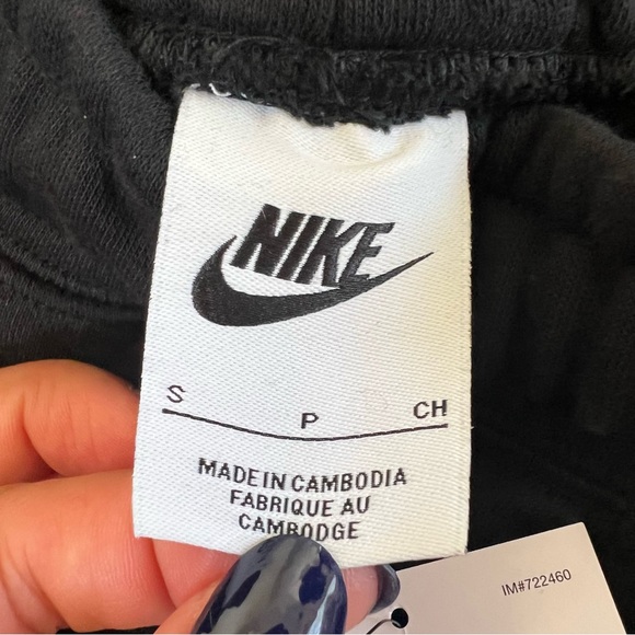✔️NWT✔️ NIKE Sportswear Swoosh Swoosh Logo Jogger Pants - Picture 12 of 13